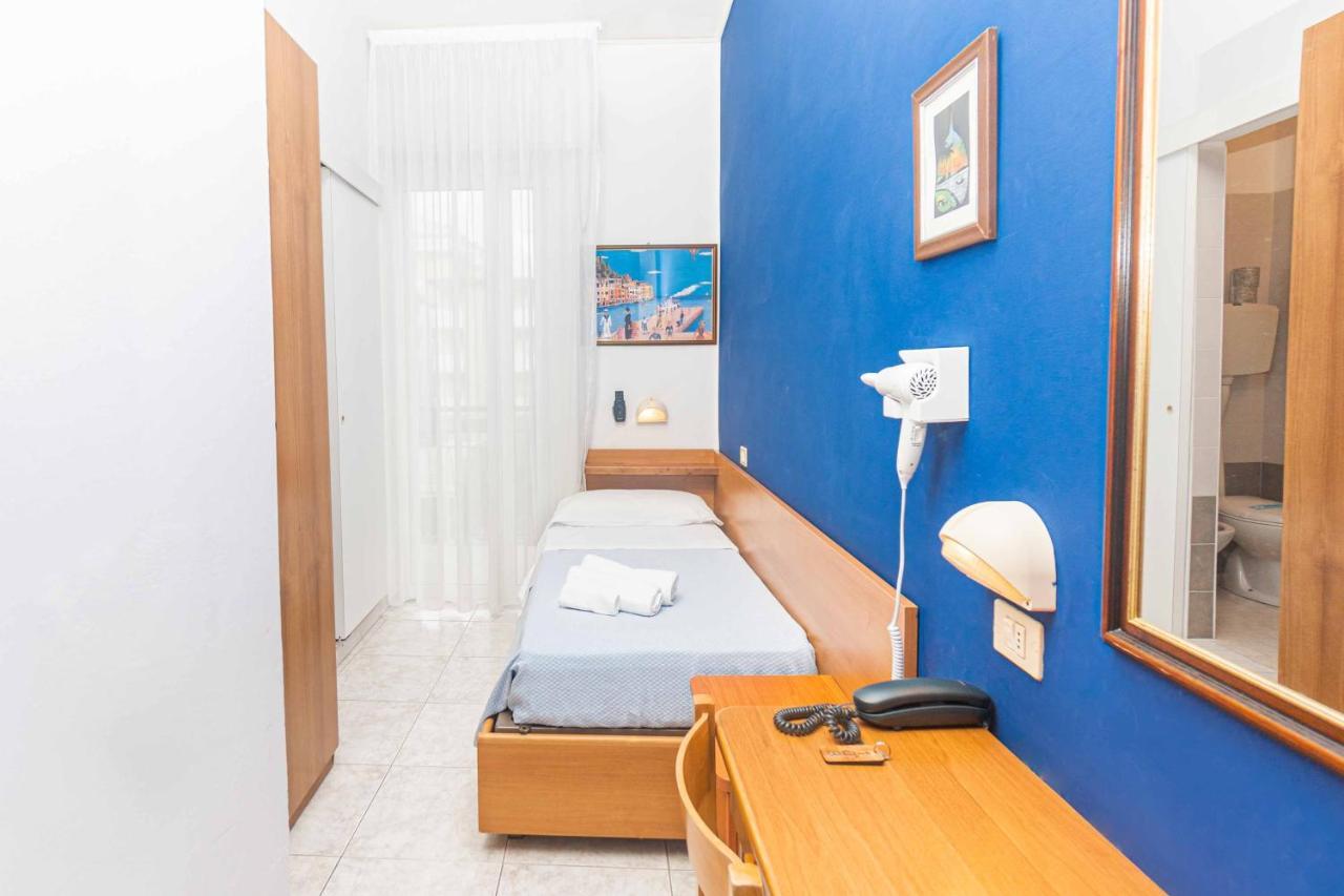 Hotel Arlino Rimini Kültér fotó