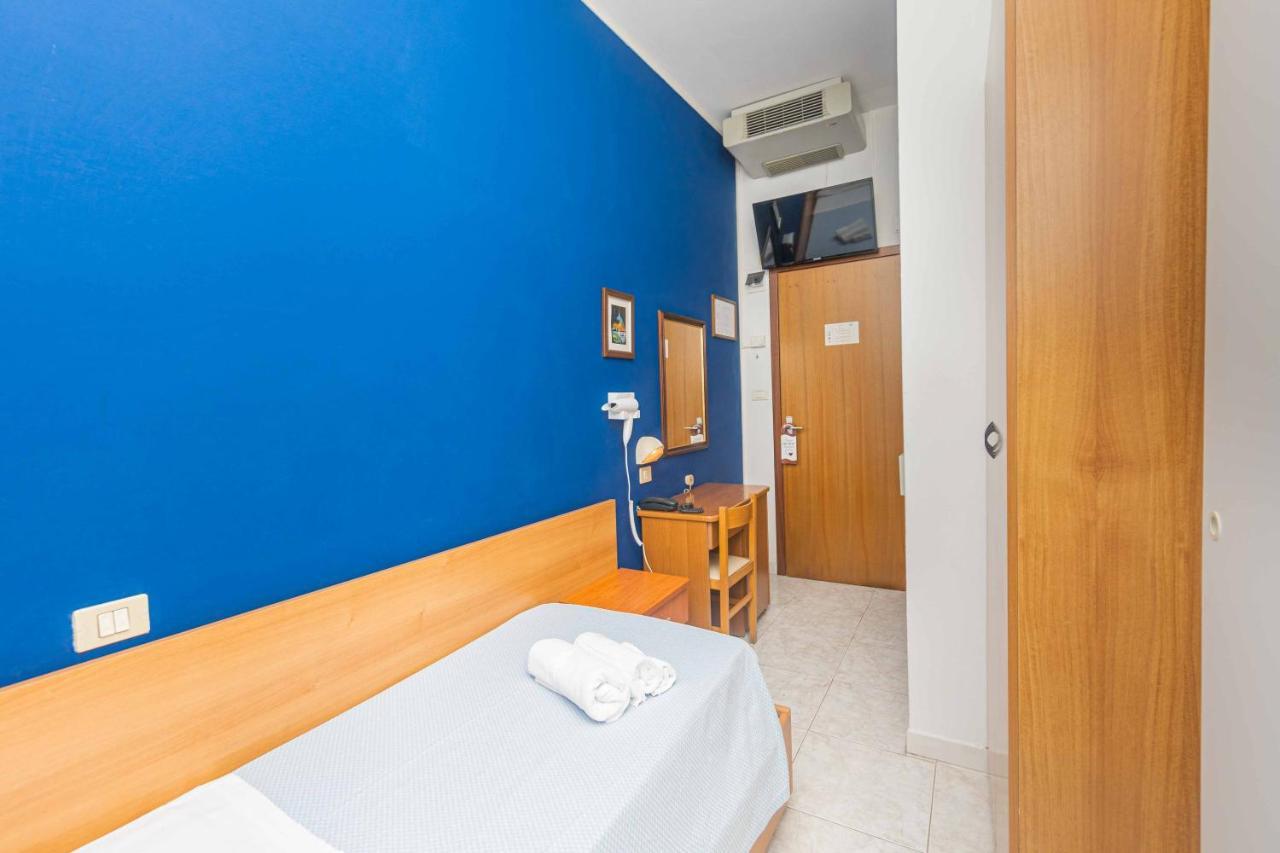 Hotel Arlino Rimini Kültér fotó